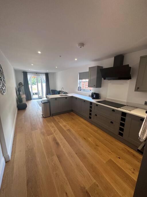 Vila Riverside 3 Bed House Winchester Exteriér fotografie
